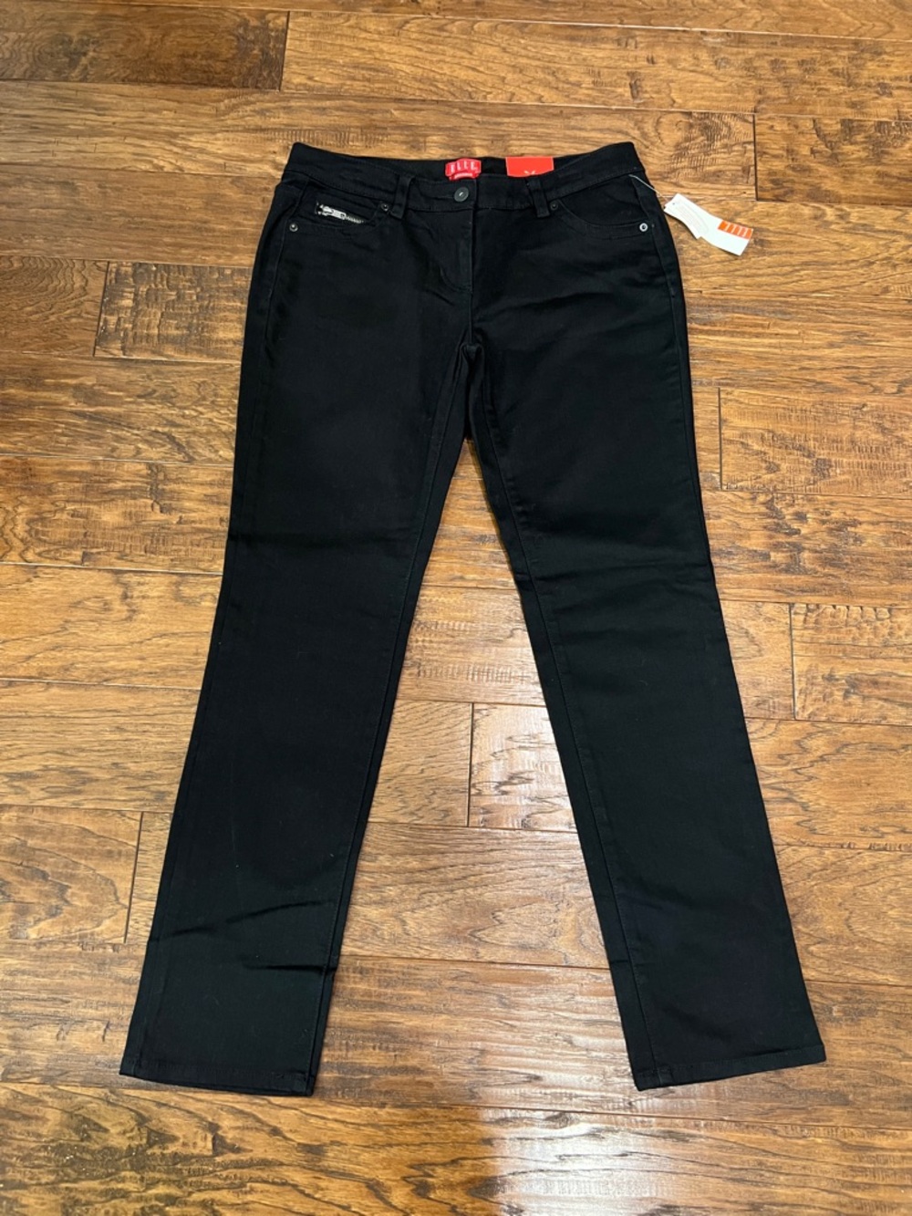NWT Elle Monaco Black skinny jeans size 10